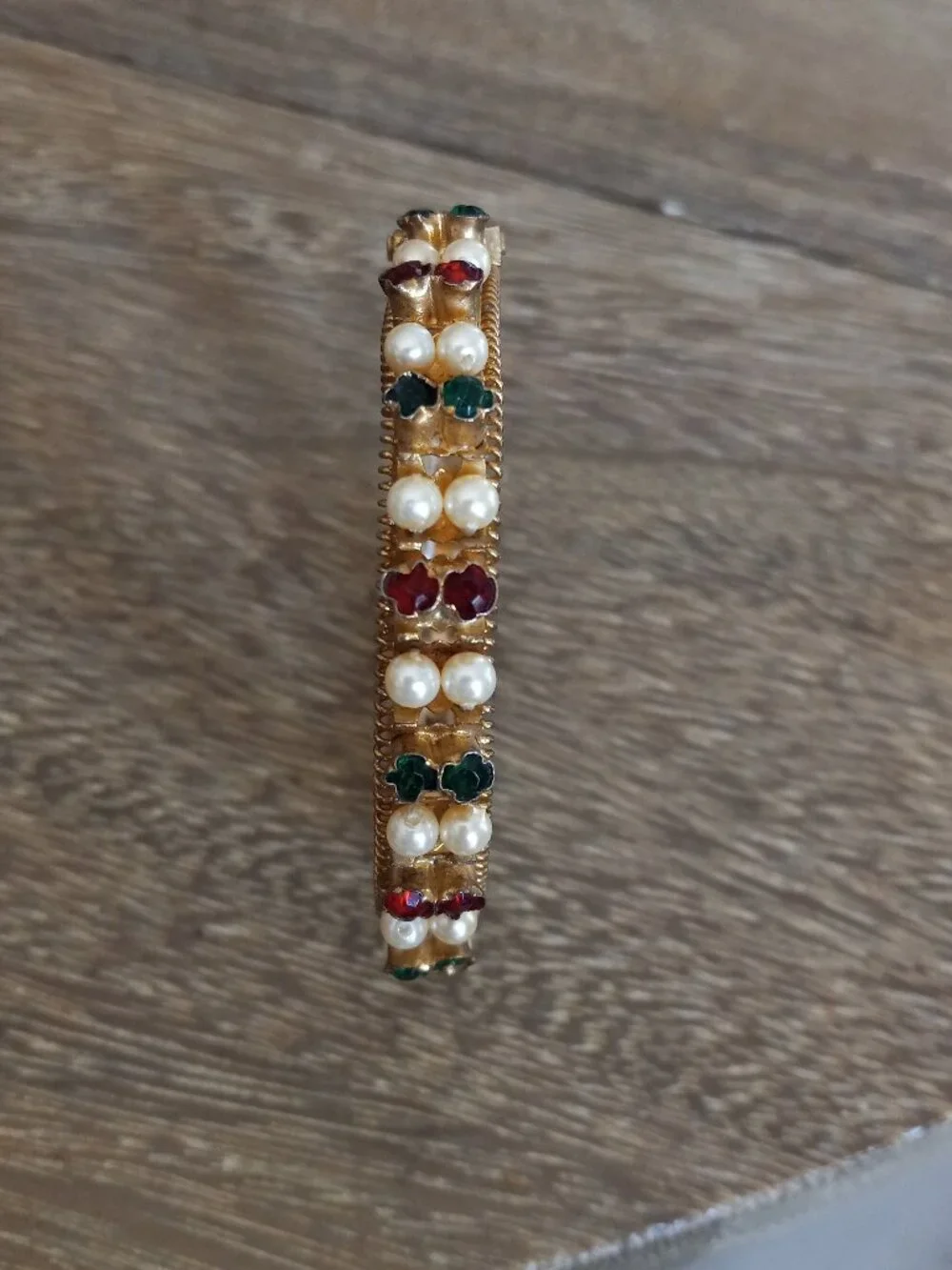 Vintag Ornate Florenza ? Goldtone Hinged Bangle Bracelet Faux Pearl Emerald Ruby